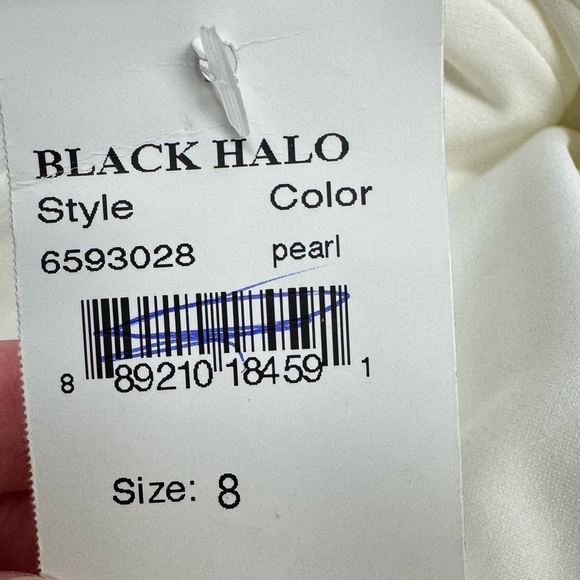 NWT Black Halo Akira Sheath Dress Pearl Gold Buttons Short Sleeves Stretch Sz 8 - Picture 13 of 16
